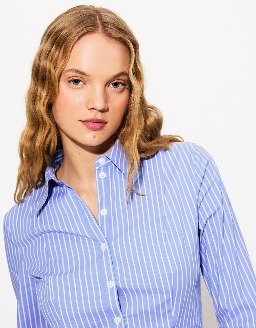 Fitted shirt with flared sleeves