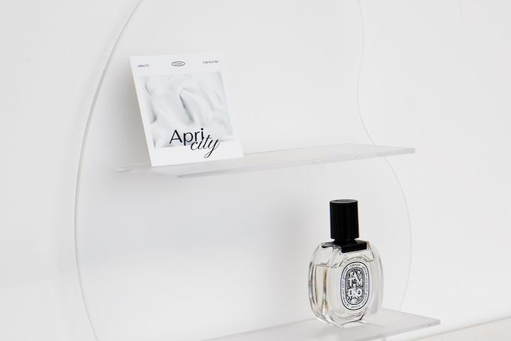 비정형 라운드 아크릴 선반 2단 미드센츄리 모던 아크릴 수납 화장대 정리 (3color)