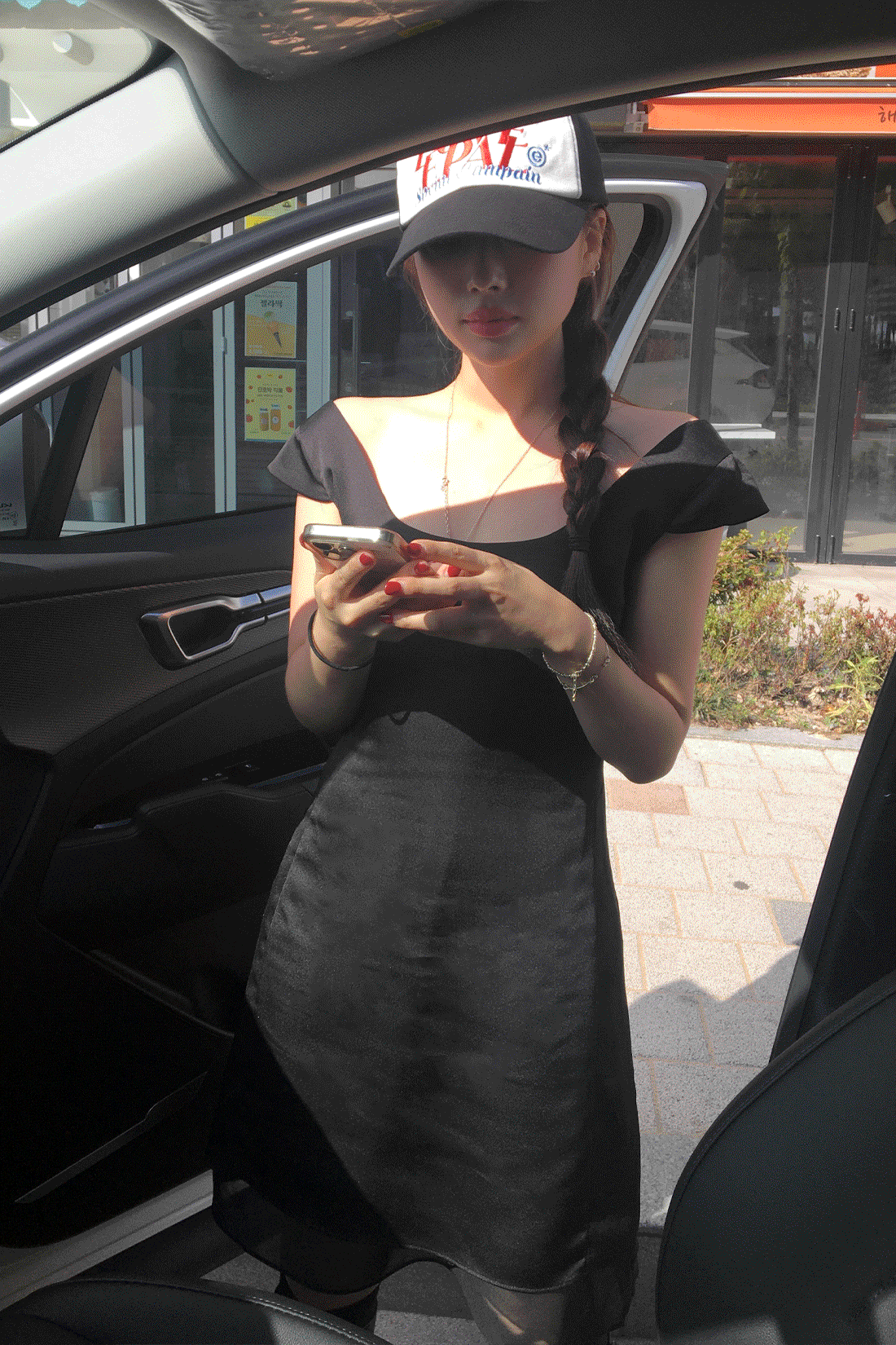 [가을신상/문의폭주] 디프니 새틴 레이어드 미니원피스 - 2color