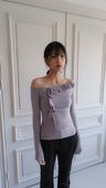 Wave frill off sleeve