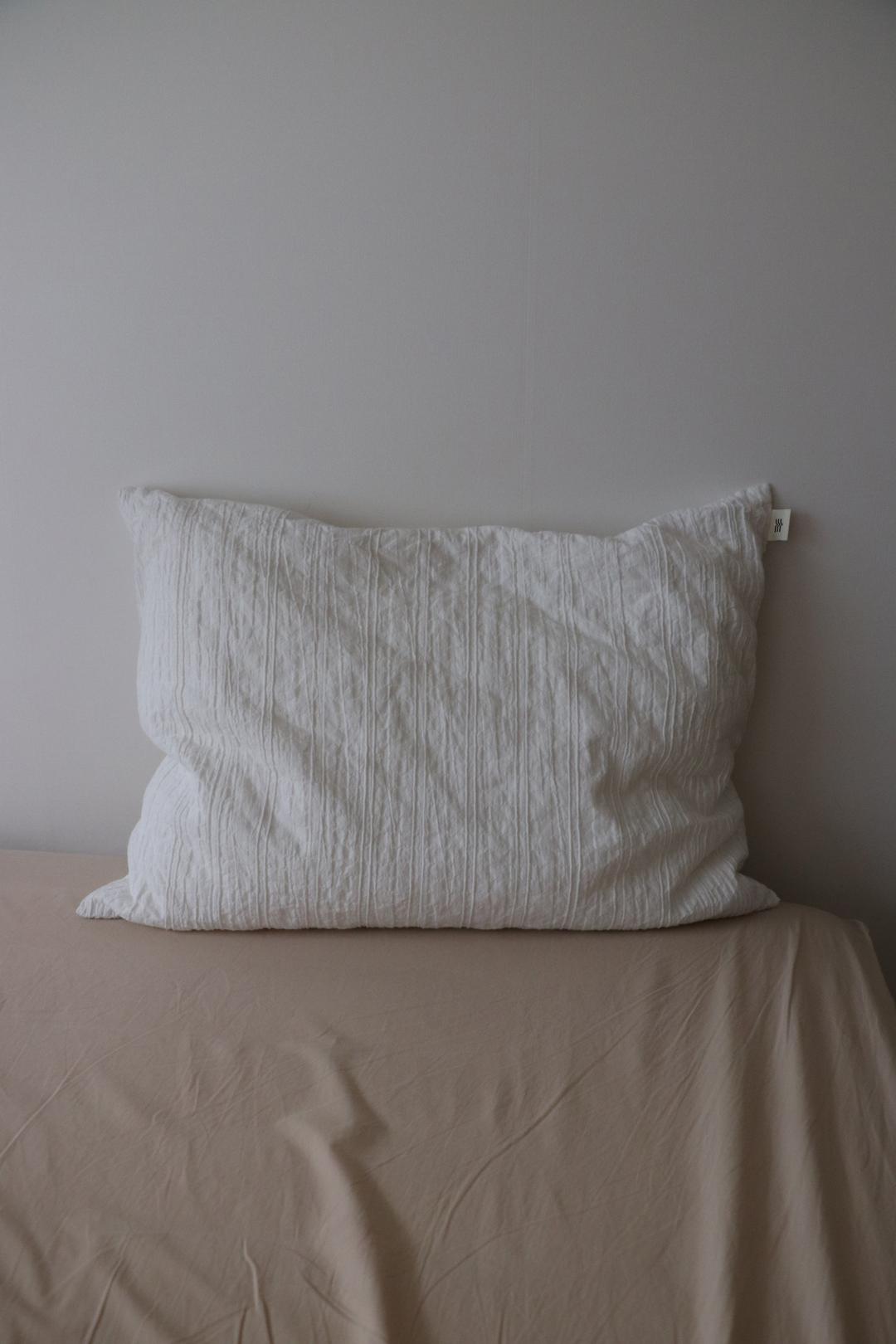 White Crinkle pillow cover