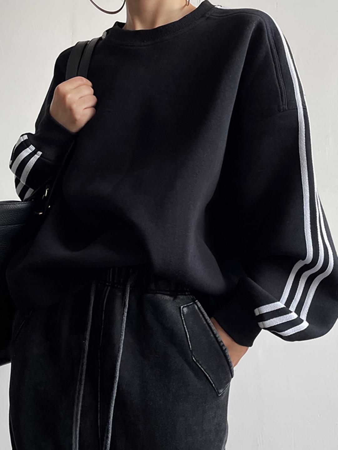 Oversized Panel Sweatshirt - Black / XS
