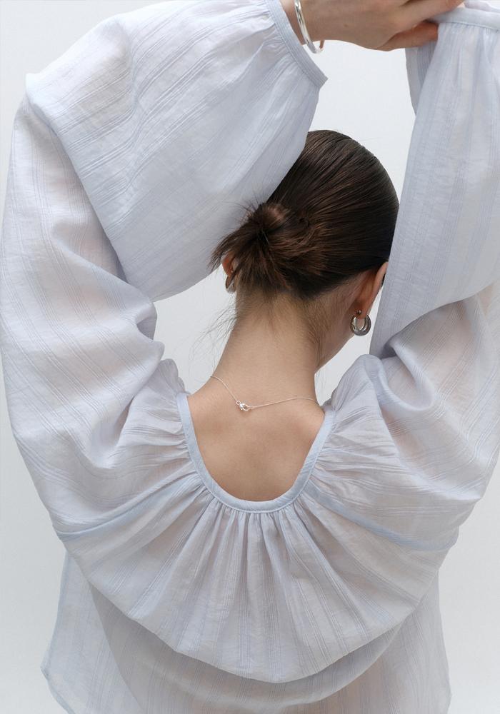 SHIRRING BLOUSE_SKY