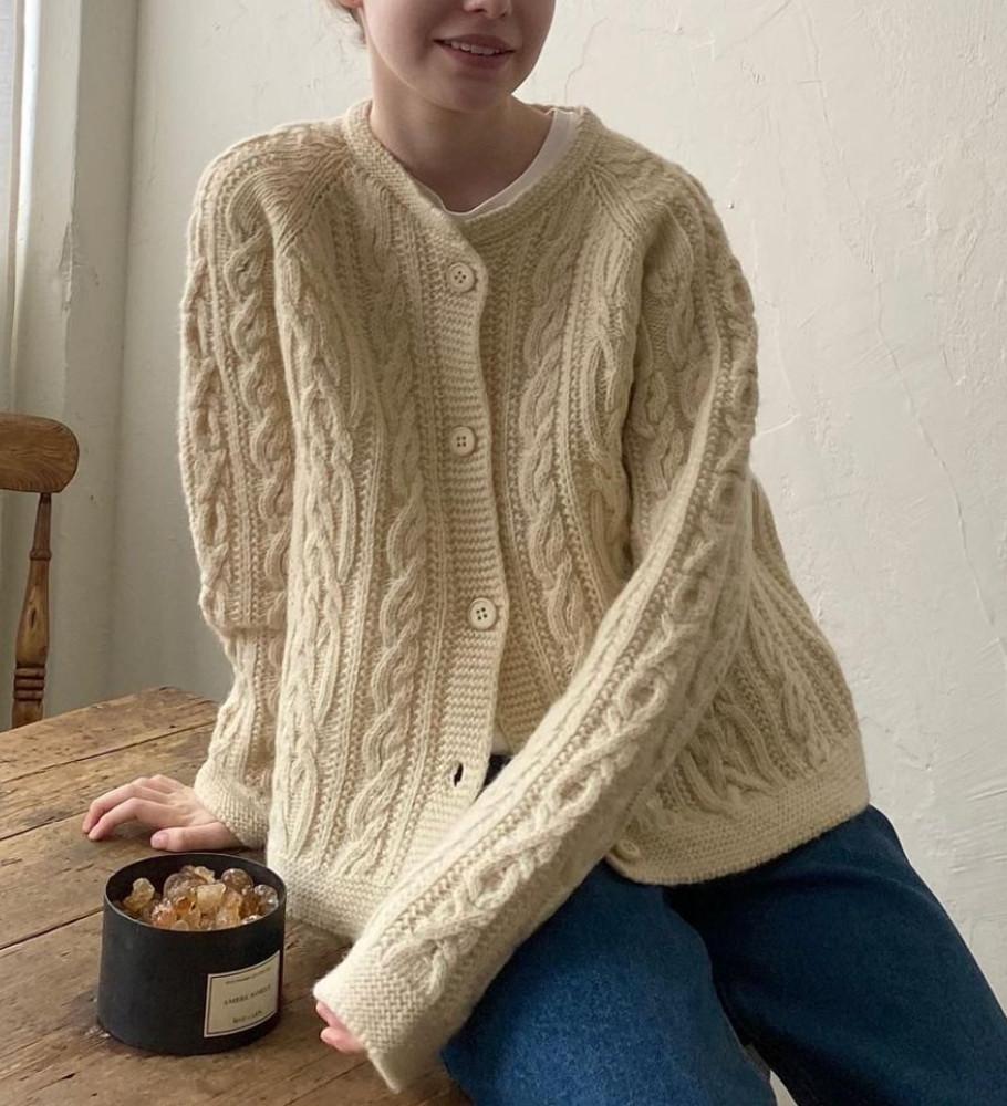 [당일/무배] 로맨티사이즈 셔틀랜드 울 라운드 케이블 가디건 (2color)