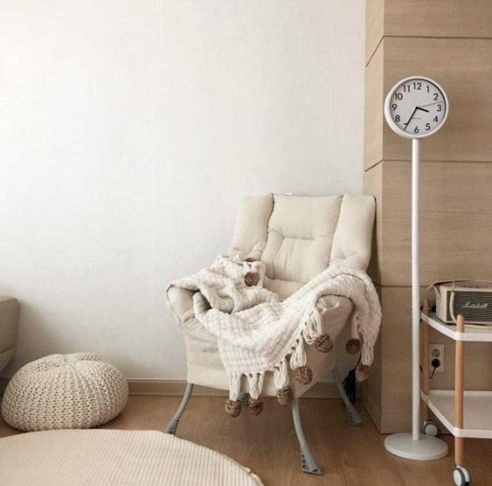 리빙앤모어 밀란쇼파 릴렉스 1인용쇼파 수유의자 편안한 푹신한 안락의자