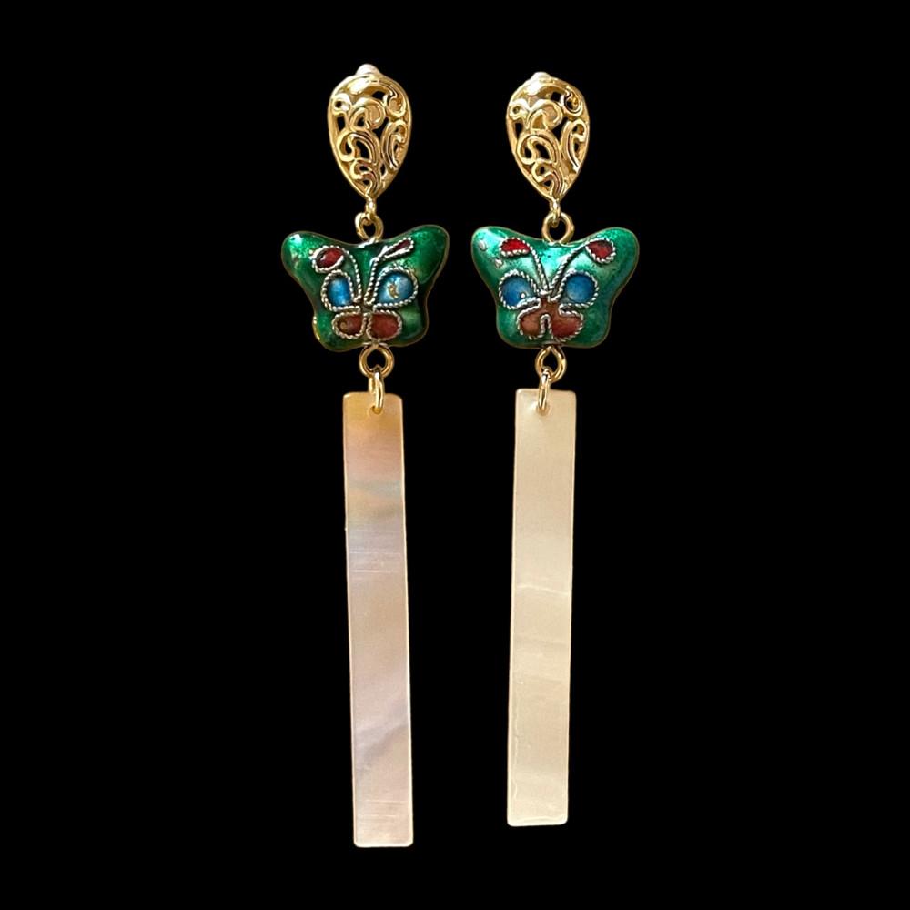 蝴 Earrings(칠보나비자개은침이어링)