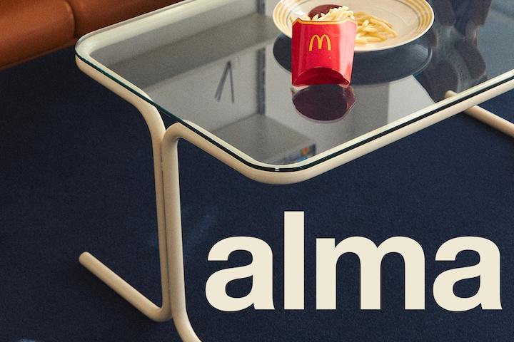 [리퍼] KONTRAST 알마 커피 테이블