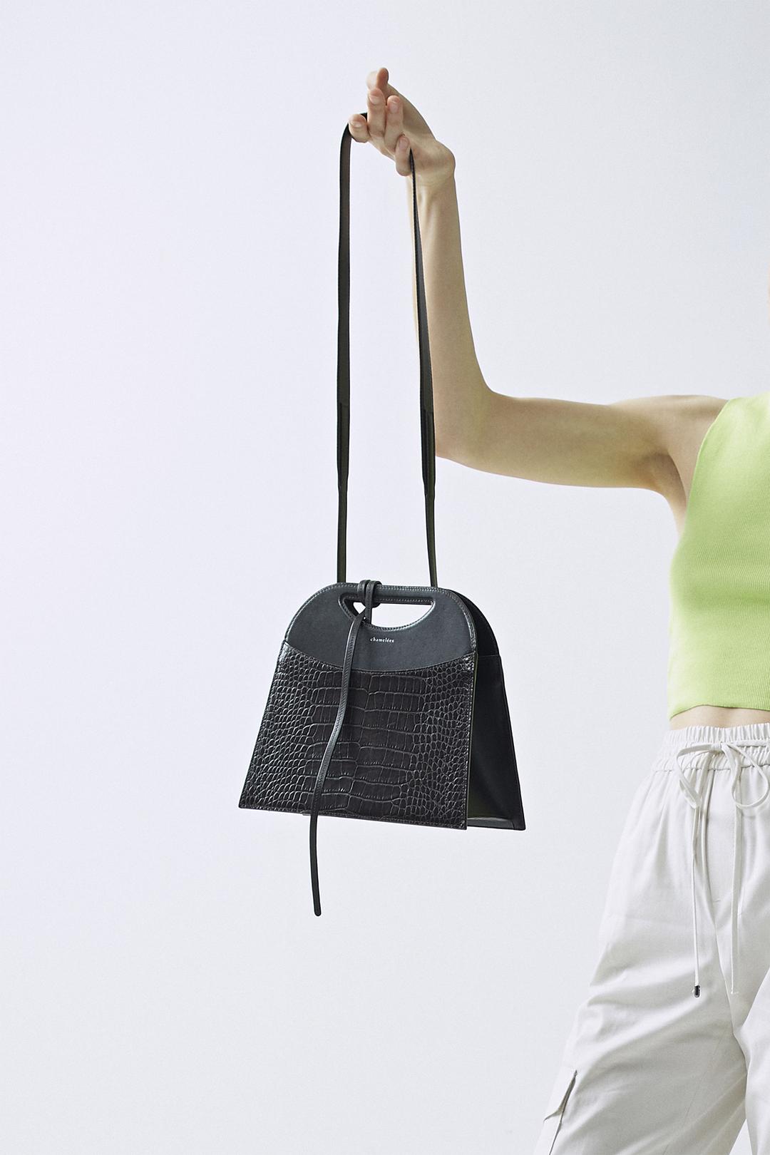 샤도우백 SHADOW BAG IN MOCHA