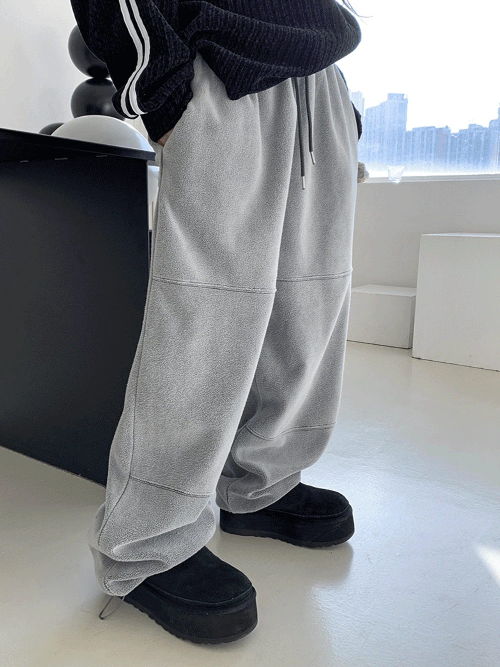 몬드 부클 후리스 와이드 팬츠