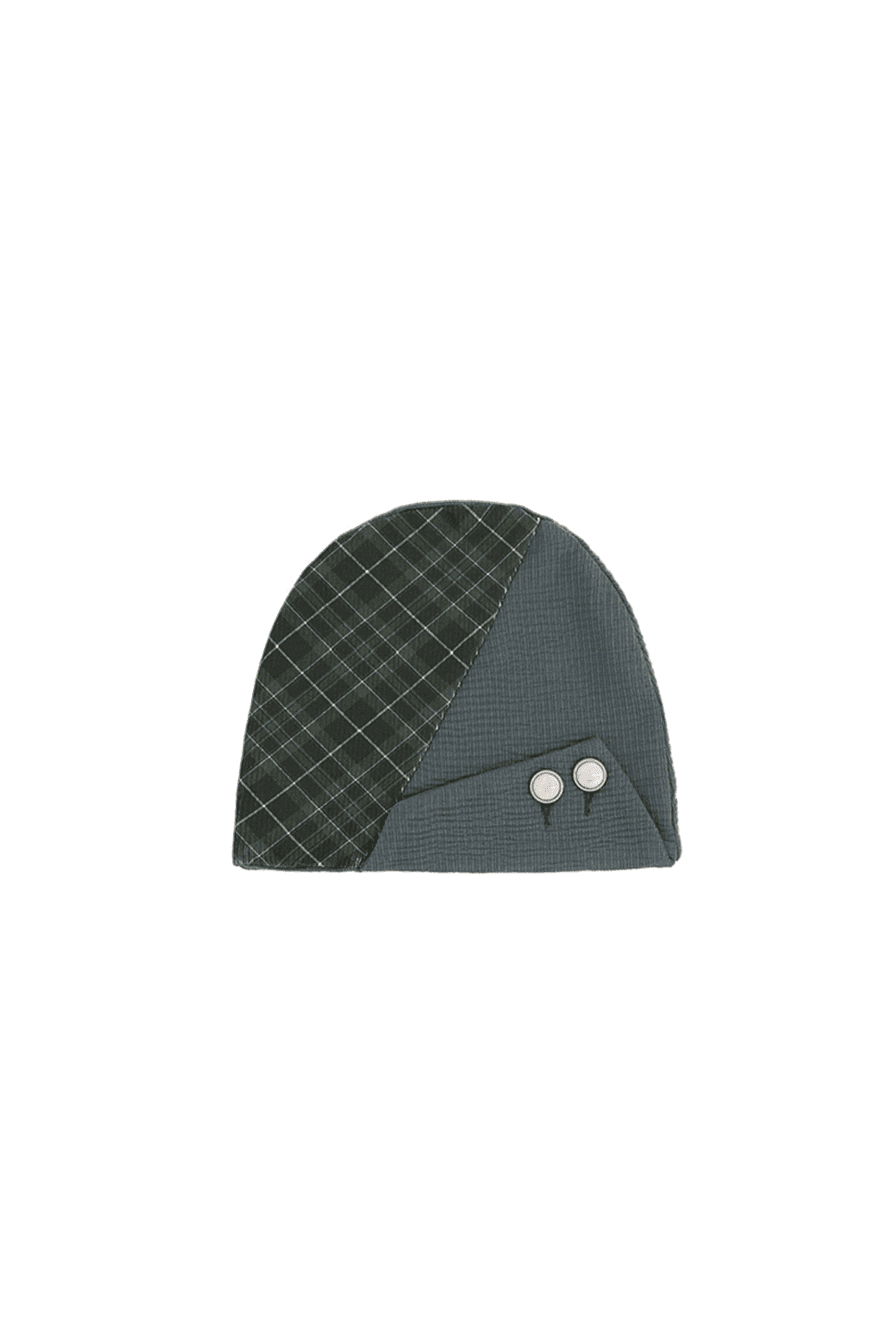 ✦patchwork button beanie