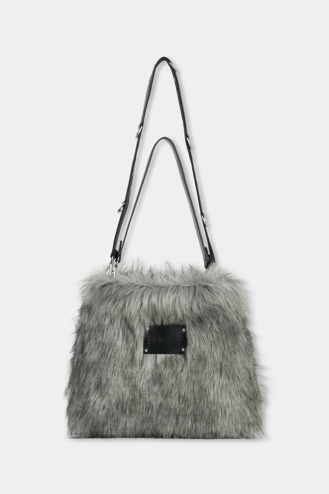 Two Way Crack Strap Fur Bag (12/12 이후 출고)