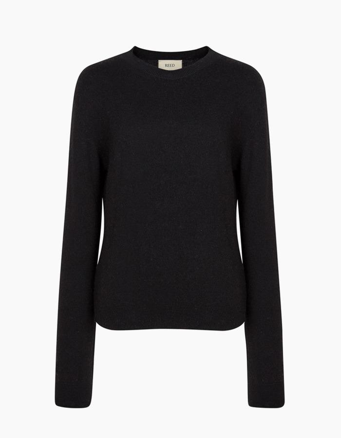 Basic R-neck Pullover Knit (Black)