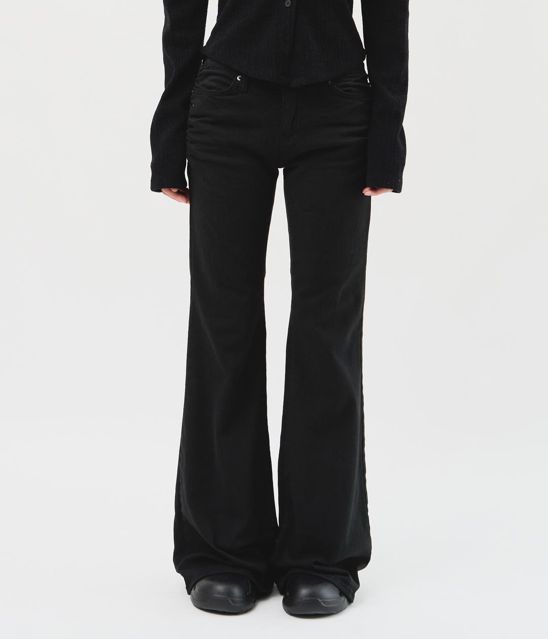 (W) Amo Shirring Boots-cut Pants
