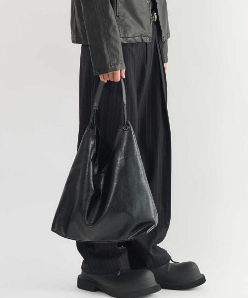 [유니섹스] 카센 신세틱 레더 파우치 숄더 백