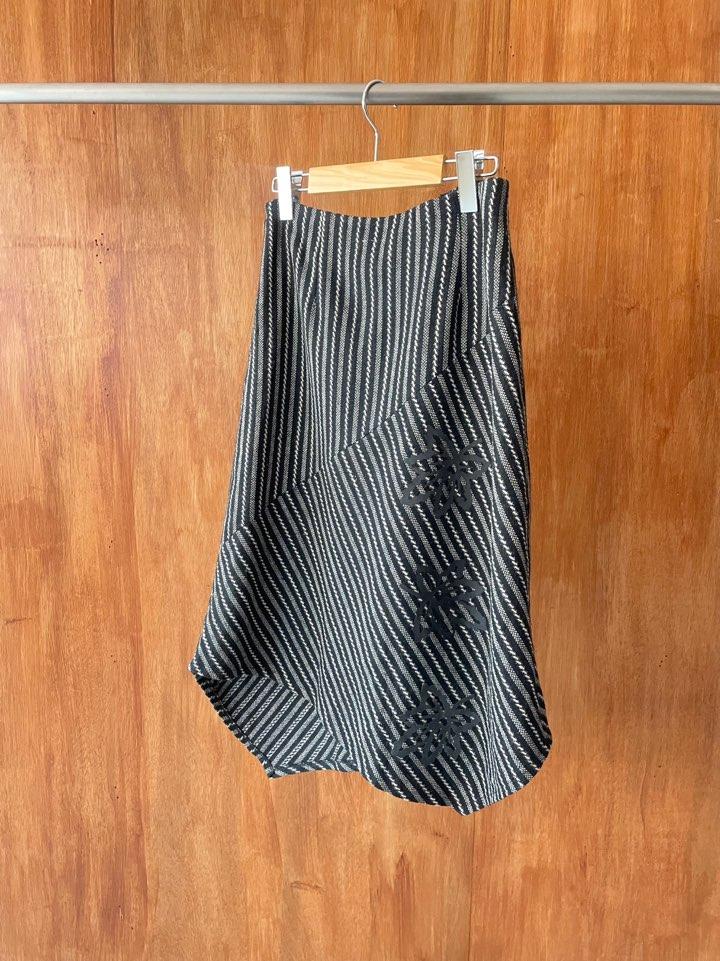 Asymmetric stripe wool skirt