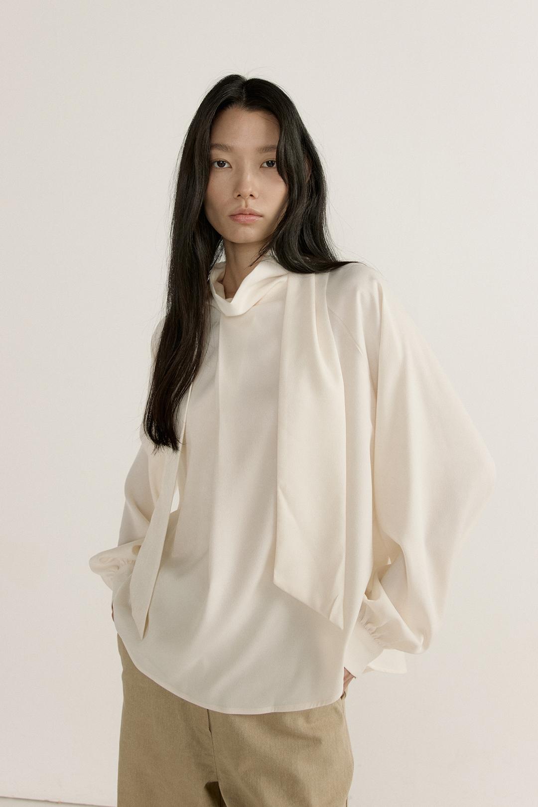 [NEW] HIGH NECK TIE BLOUSE, 2COLOR