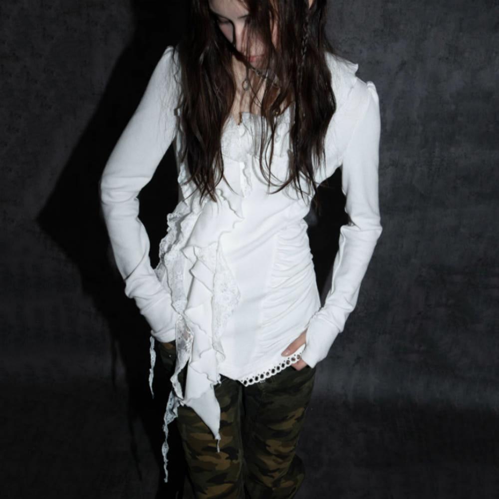 DOUBLE PUNCH 더블펀치 니트 가디건 슬림핏 비대칭 프릴 러플 스웨터 (화이트)