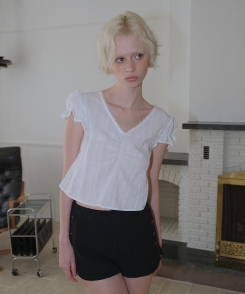 C V-NECK SHIRRING BLOUSE_WHITE