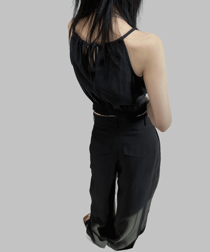 홀터크롭 슬리브리스