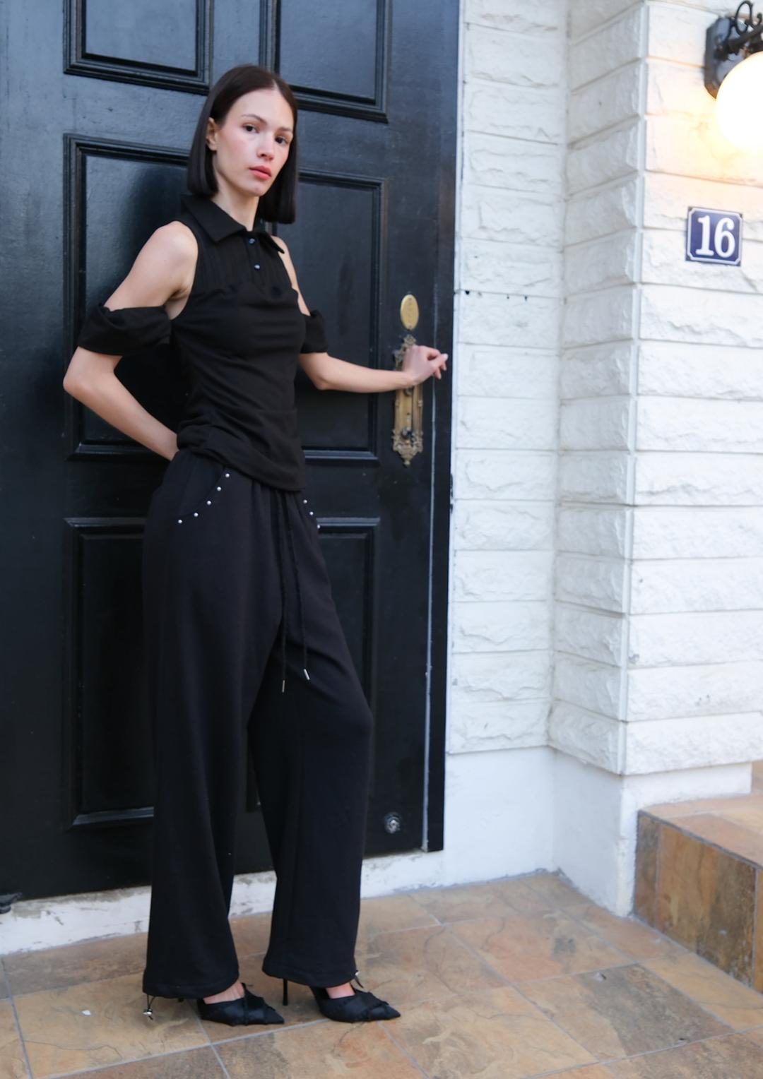 [당일발송] Clary Pearl Stud Jogger Pants *Black