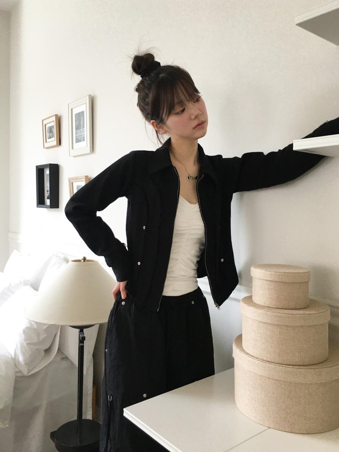 노비야카 [주문폭주] Rough rivet crop jacket (beige, black)