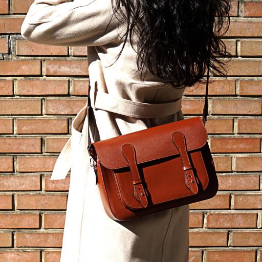 100년 역사 디자인 <헤리티지사첼> SADDLE