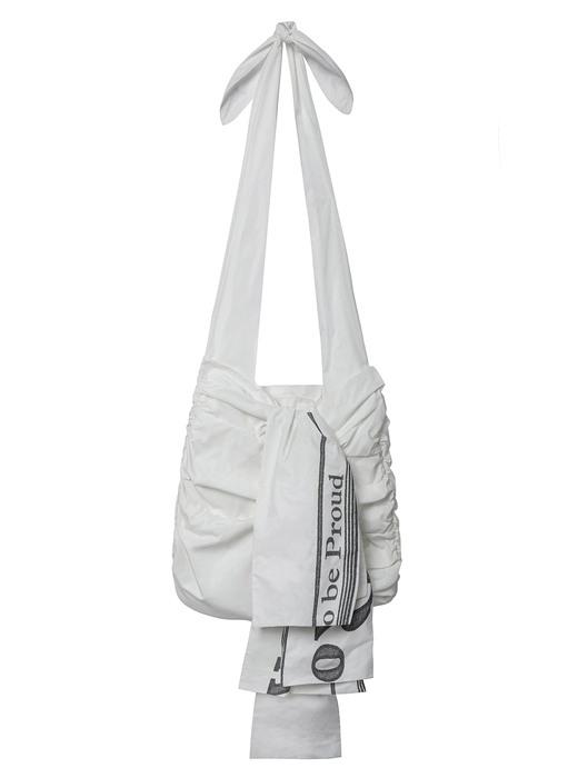 RUCHED TRAINING BAG, WHITE