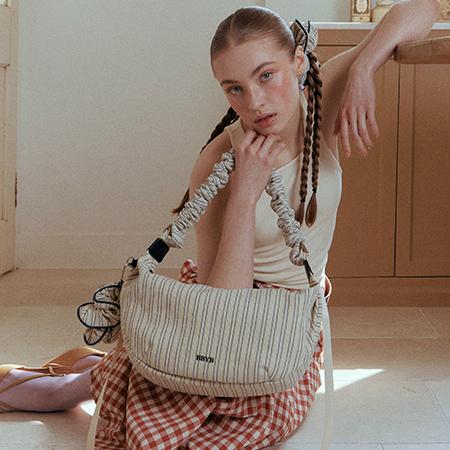 Noi Ruffle Large Shoulder Bag (Ivory)