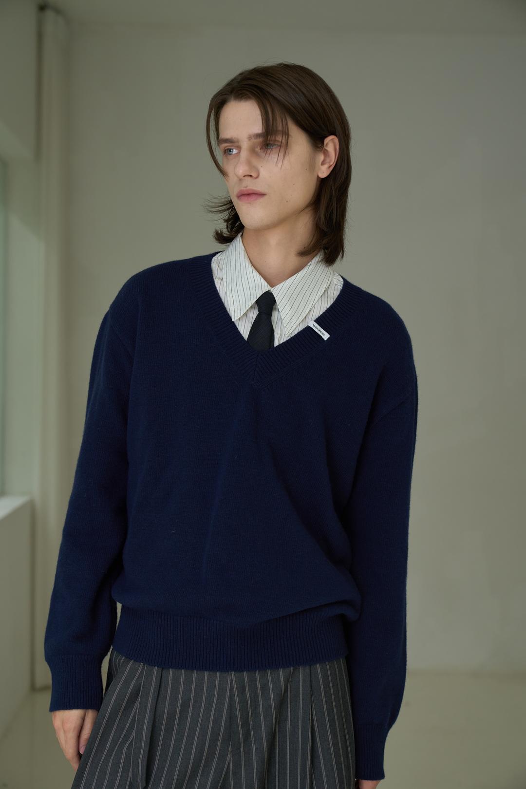 Heuriger V-neck Knit - Navy