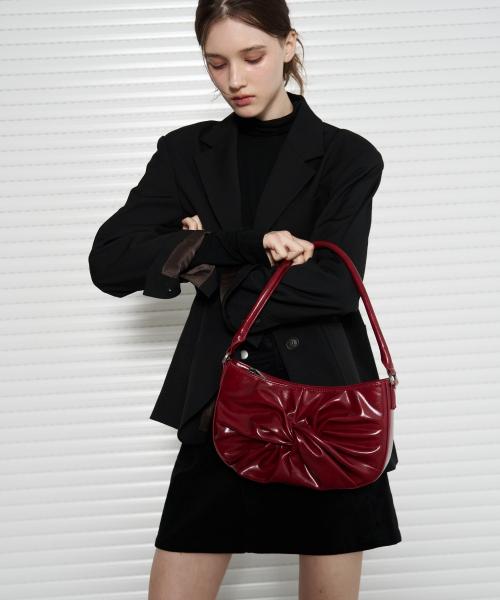 레더리(LEATHERY)  글로시 리본 숄더백 [RED] - 사이즈 & 후기 | 무신사