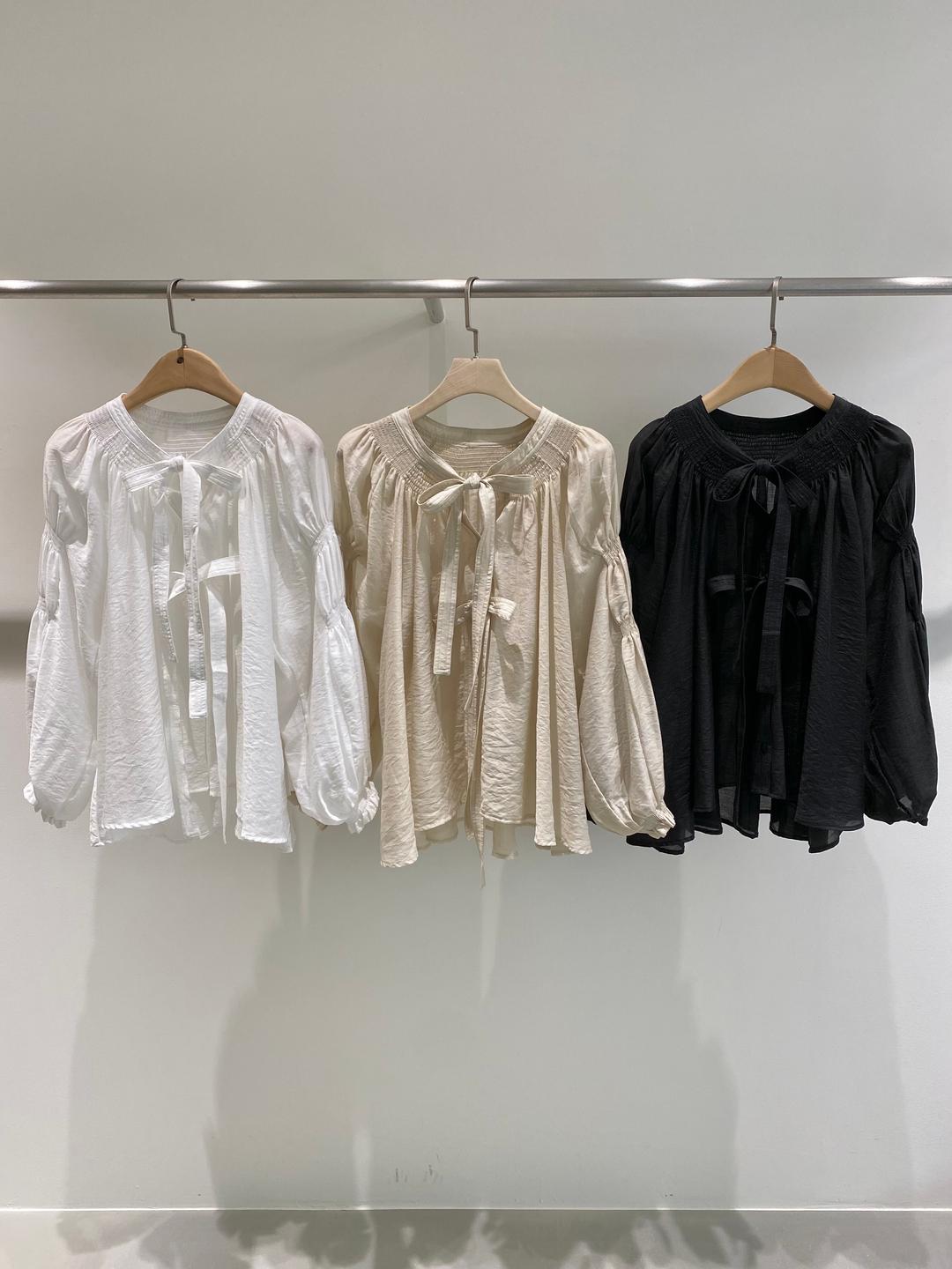 [한정수량 빠른발송] [high quality] 리본 스모크 블라우스 (화이트,베이지,블랙)