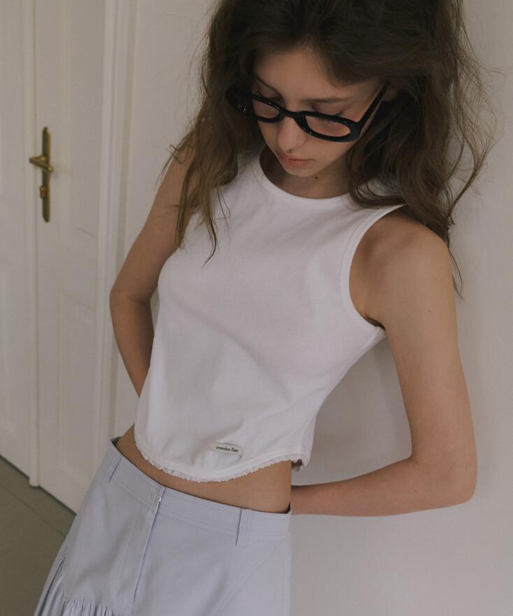 HALTER NECK LACE SLEEVELESS_WHITE