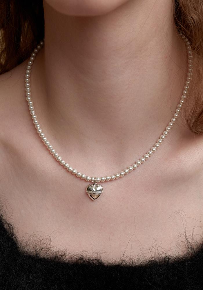 Volume Heart Pearl Necklace (4mm)(2color)