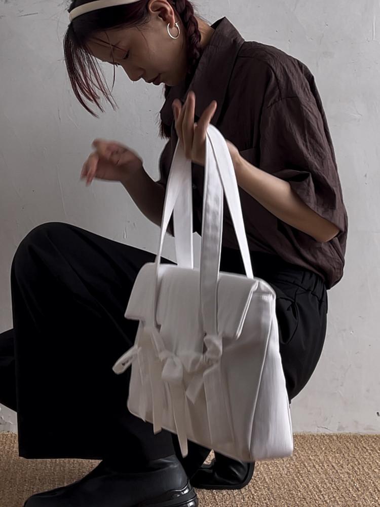 인싸템 리본 노트북 가방  화이트 블랙 고밀도 패브릭 노트북 케이스  13.3~15.6인치