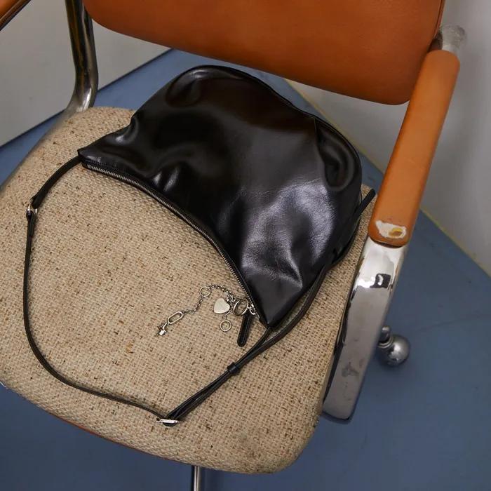 [29CM 단독] 필로우 푸퍼백 30 - 블랙