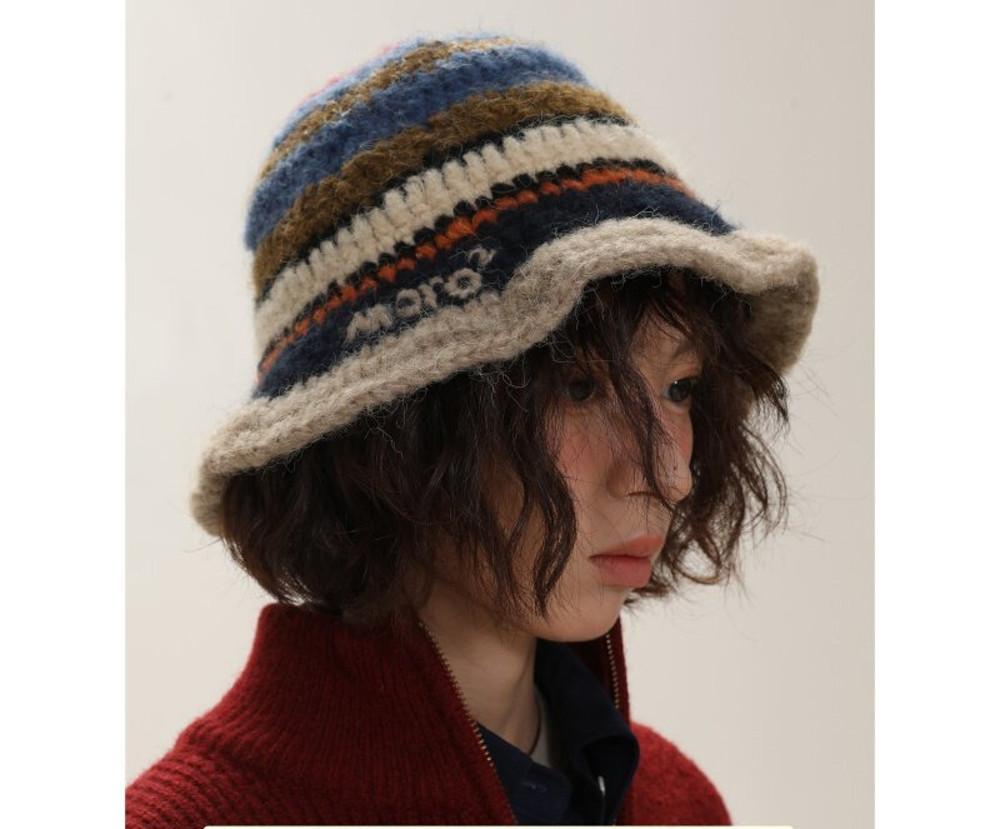 와이드 버킷햇 모로모로의 작은 손은 털과 털을 덮는다