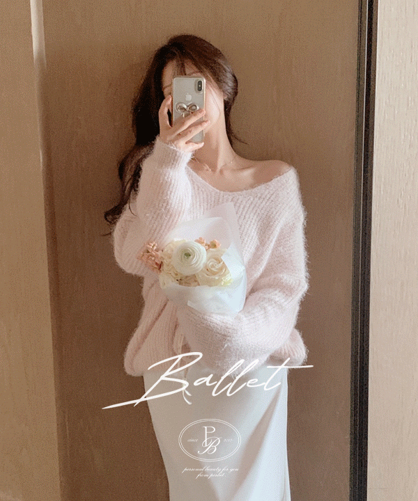 퍼빗 [봄🌸뉴컬러/8천장돌파][봄웜여쿨🫶🏻/인간복숭아🩰/인스타문의폭주🫧] 단독제작) 발렛 여리숄더 실루엣 퍼 브이니트 - 4color(클라우드솝 제외 2주 입고소요/영업기준))