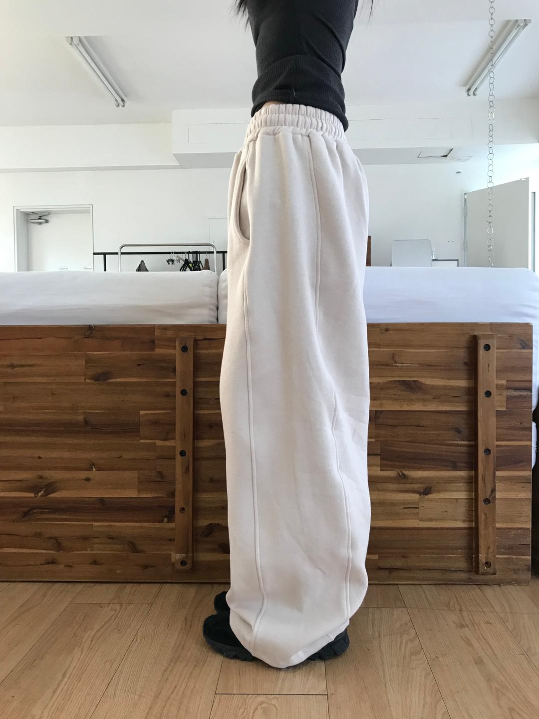 lukewarm sweat pants - napping