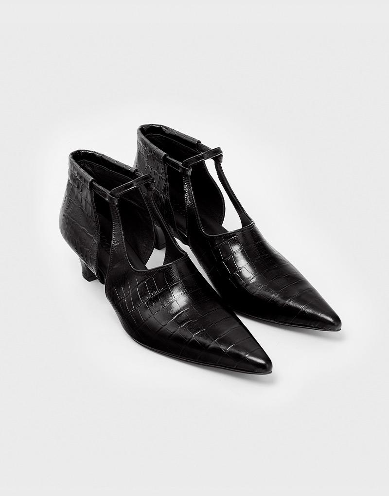 DALOA cut out pumps_c-black
