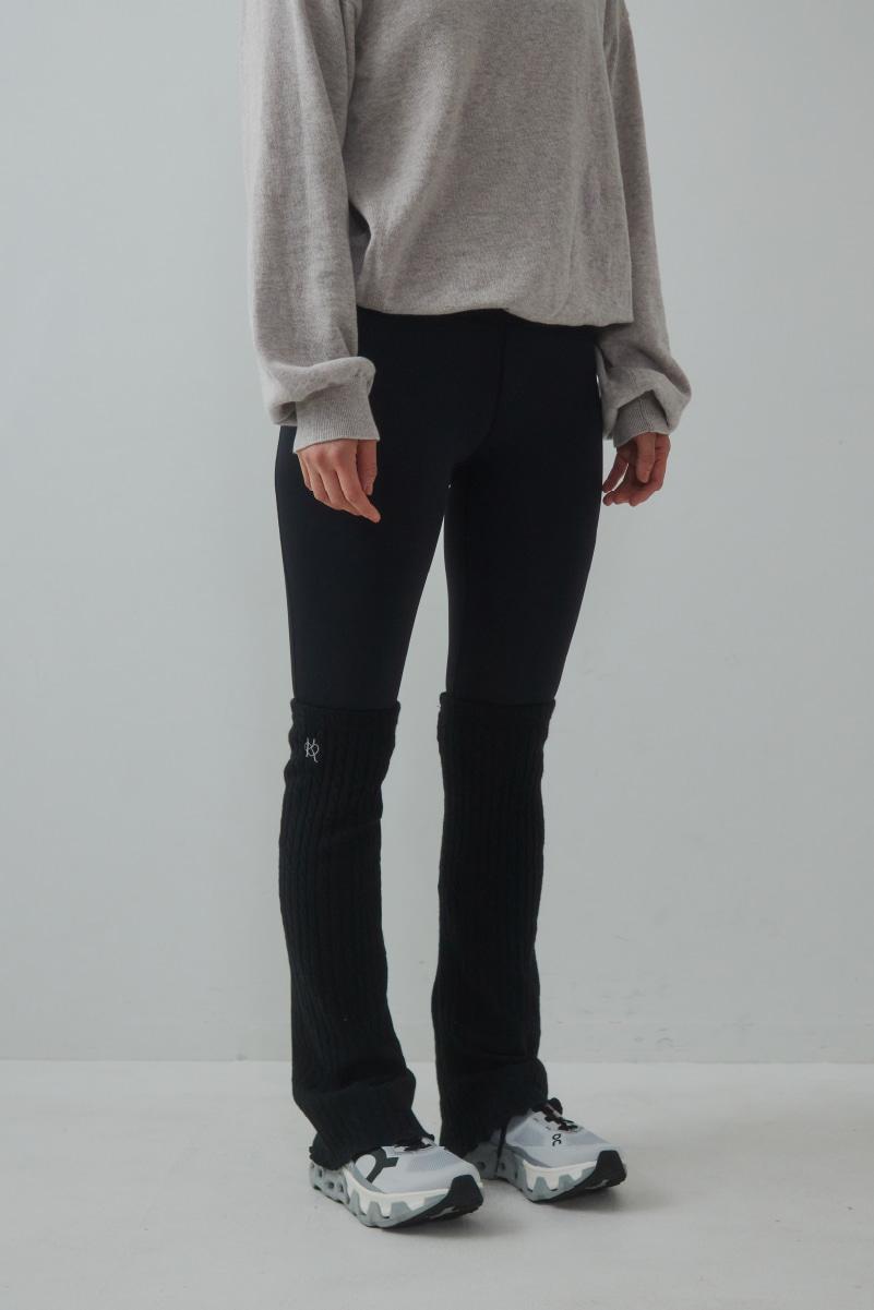 Twist Knit Legwarmers _ Black