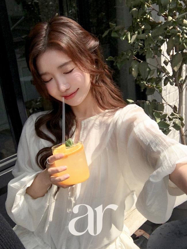 아뜨랑스 (소녀무드ON/리본포인트) 리본 프릴 쉬폰 하객 블라우스 여리핏블라우스 데이트룩 하객룩 여친룩 봄블라우스 청순코디 캠퍼스룩 쉬폰블라우스  bs8734