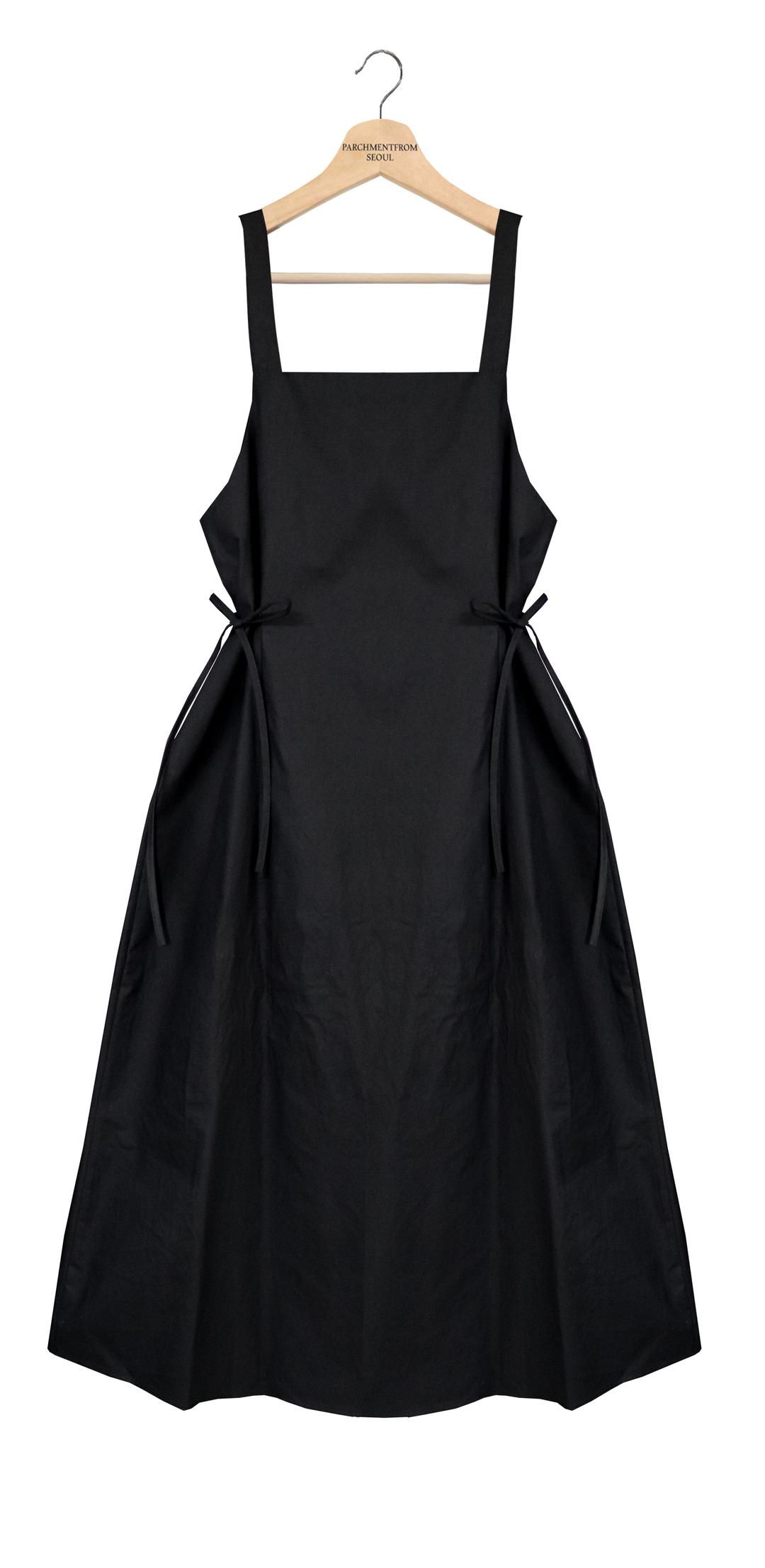 [ 2023 ] BACK U RIBBON STRING LAYERED  LONG SLEEVELESS ONE-PIECE-BLACK