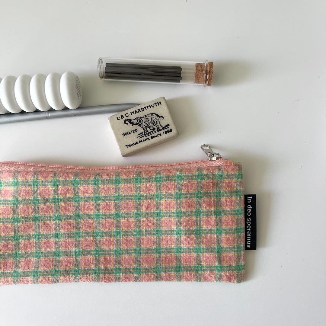 살몬핑크 체크 필통