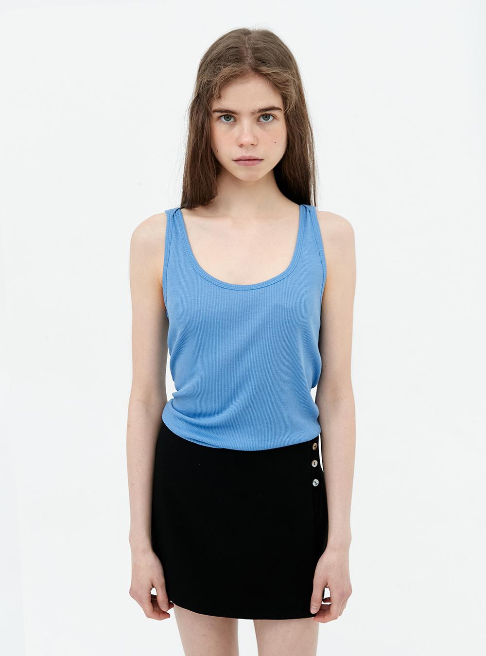 Layered sleeveless basic set. Sky blue