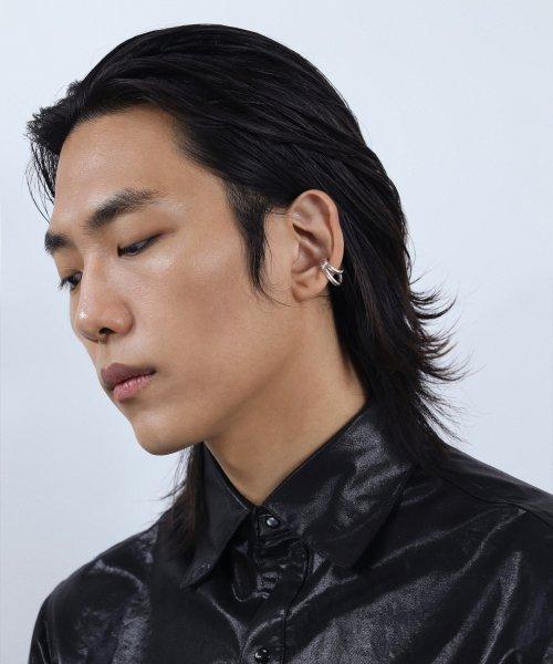 맨즈 투 라인즈 이어커프