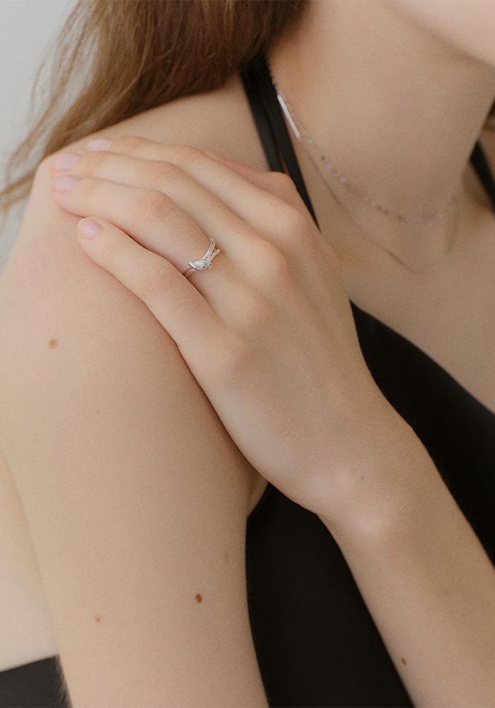 [트와이스 사나 착용][Silver 925] Ribbon Tie Baby Ring