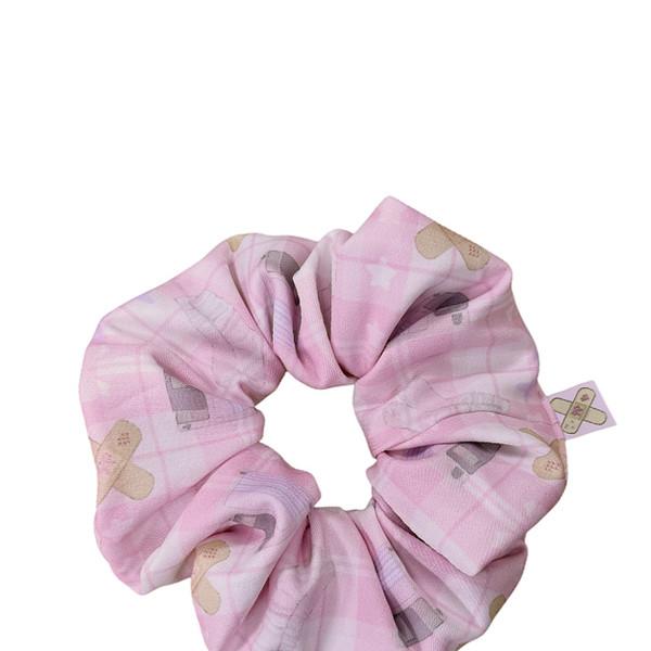 pink check illustration chouchou
