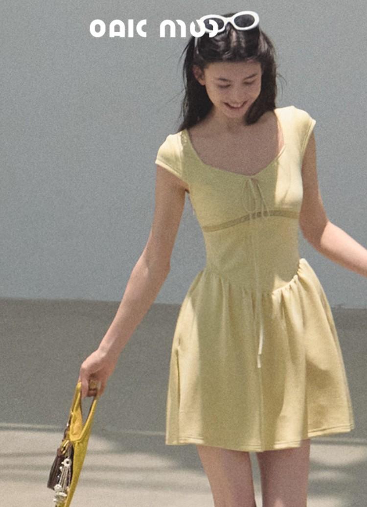 OAKMOO 모달 스퀘어넥 웨이스트 드레스