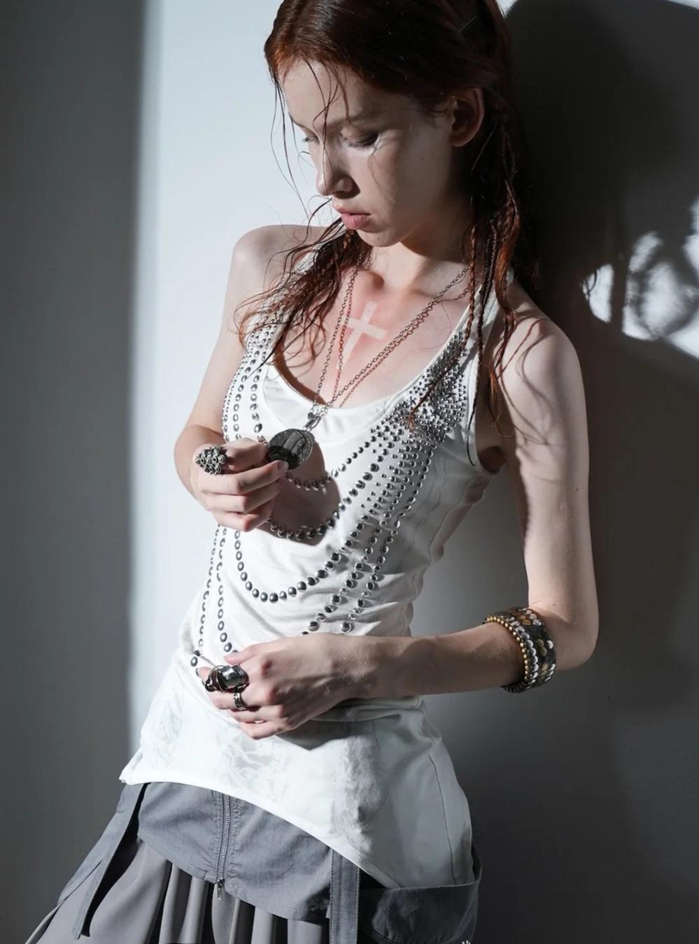 Metal Rivets Chain Top (2color)