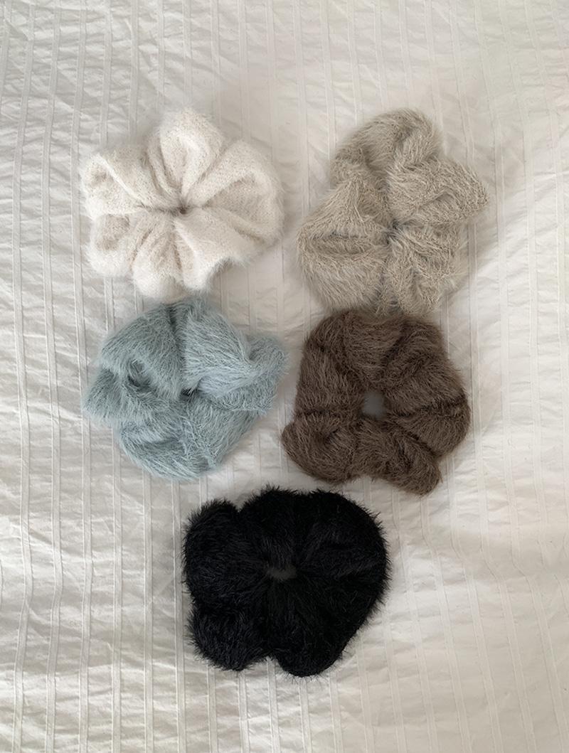 soft fur scrunchy